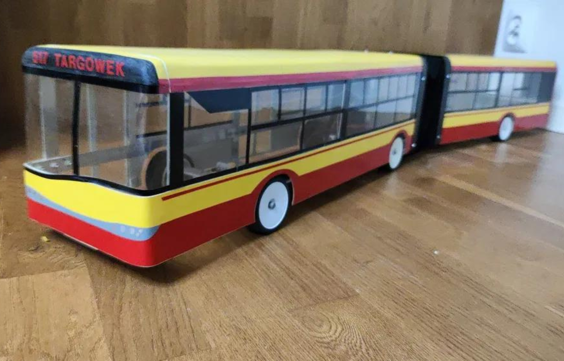 Zostań kierowcą modelu autobusu – Solaris Ubrino 18